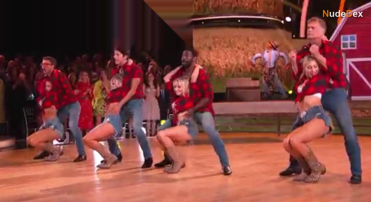Evanna Lynch in Dancing With The Stars, photo 24
