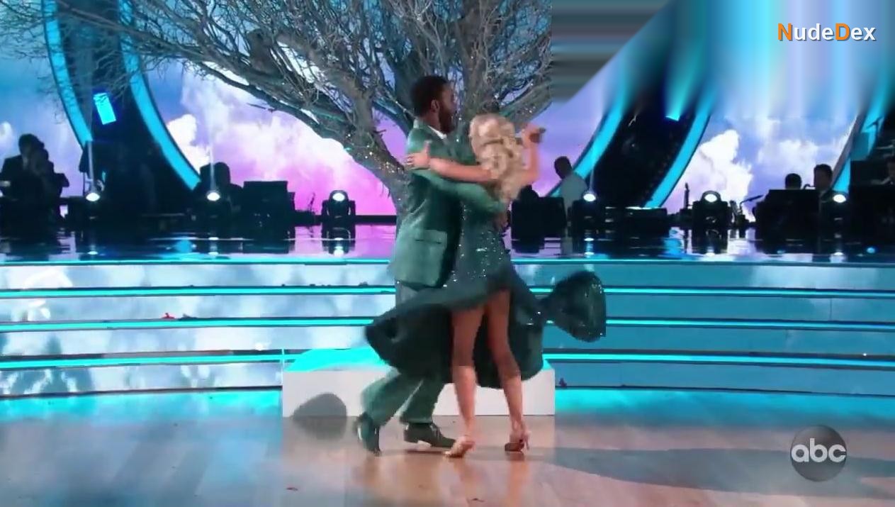 Evanna Lynch in Dancing With The Stars, photo 48