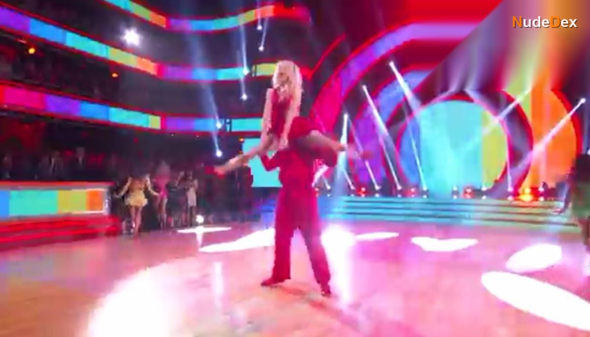 Evanna Lynch in Dancing With The Stars, photo 68