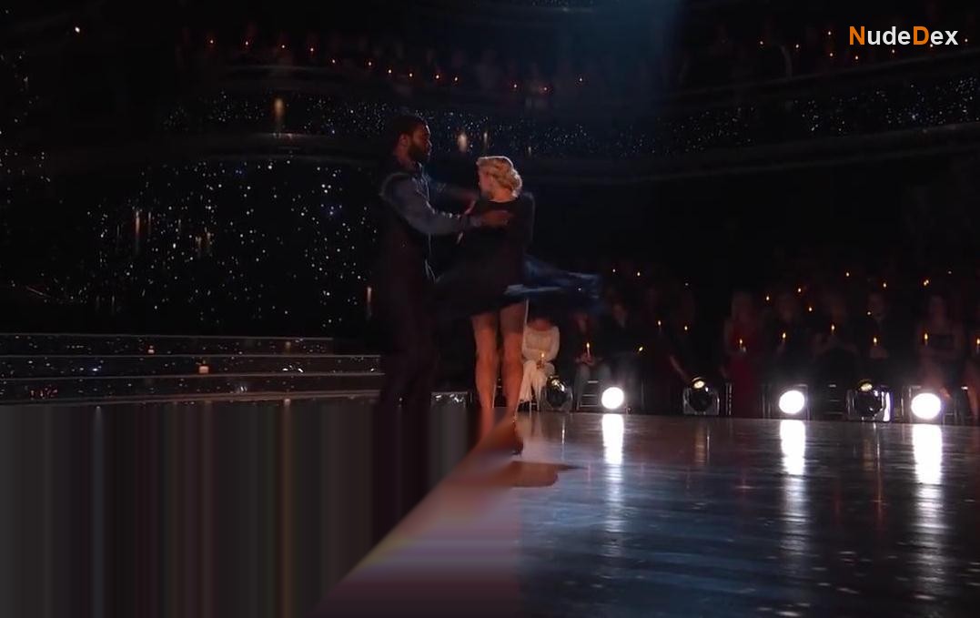 Evanna Lynch in Dancing With The Stars, photo 92