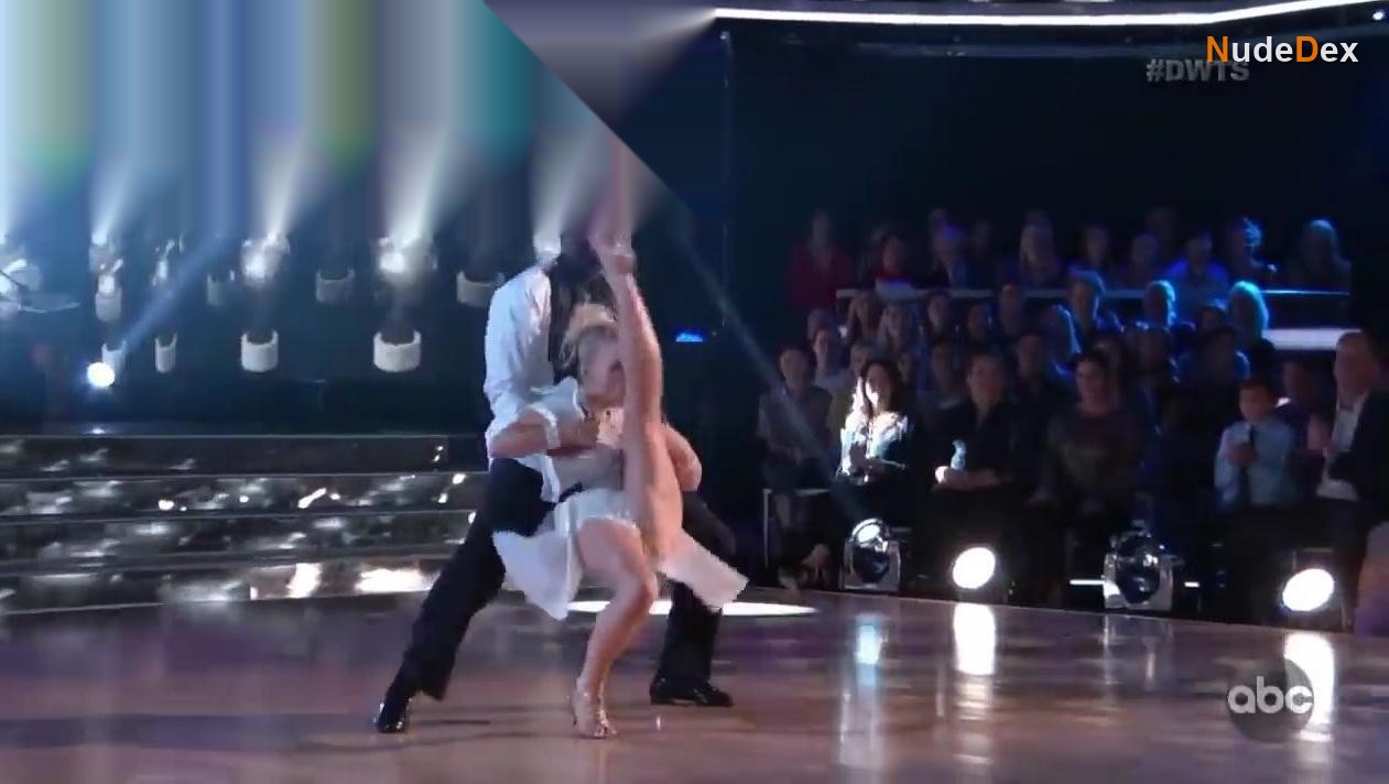 Evanna Lynch in Dancing With The Stars, photo 93