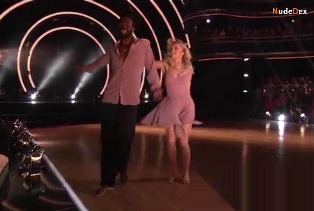 Evanna Lynch in Dancing With The Stars, photo 100