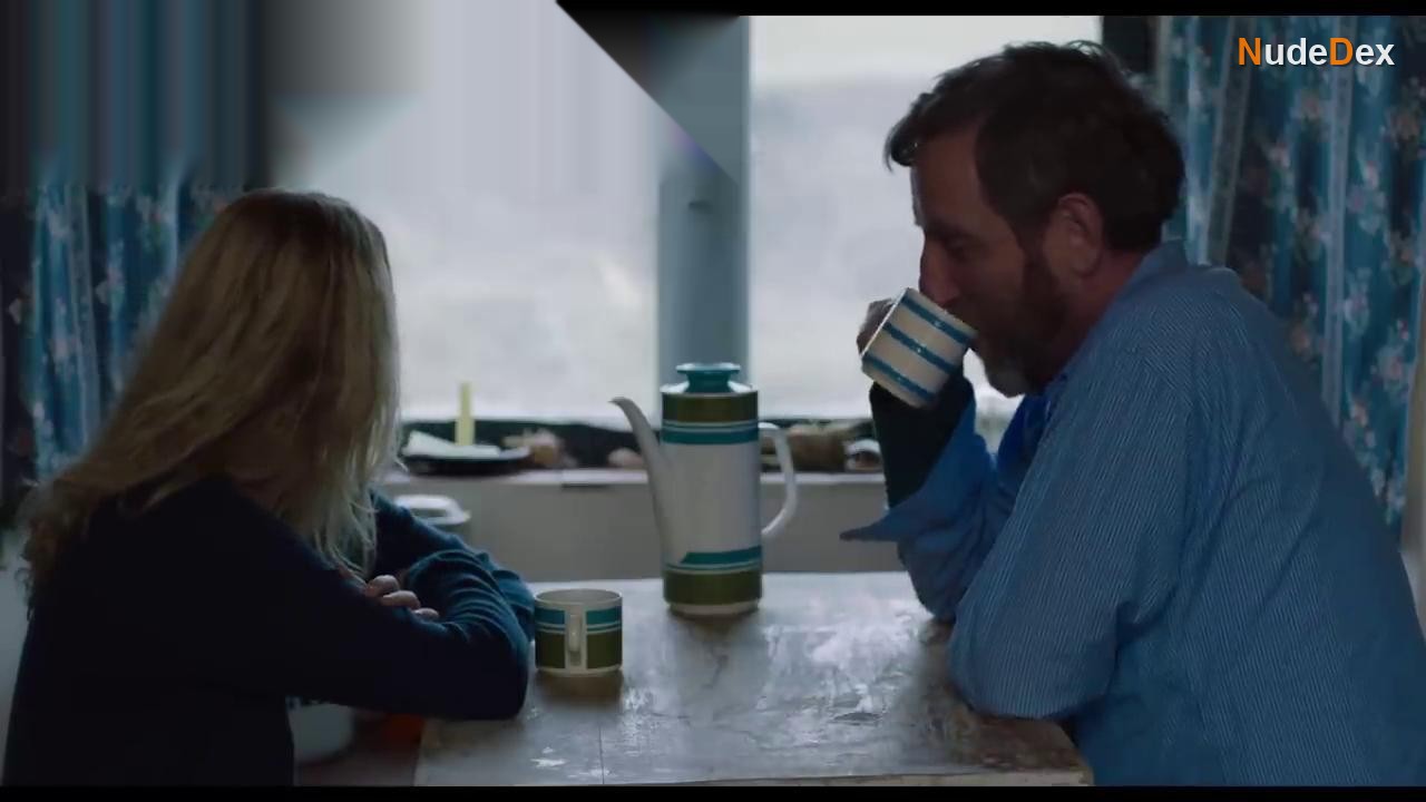 Evanna Lynch in My Name Is Emily, photo 6
