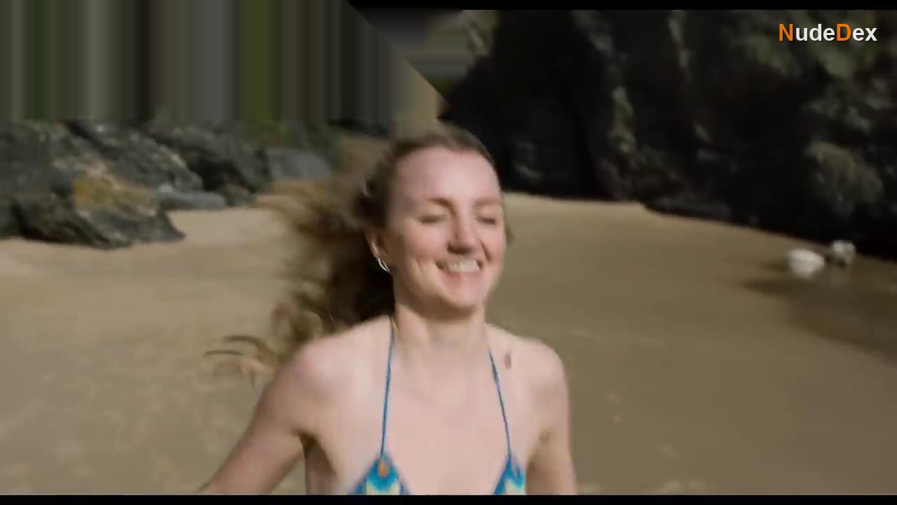 Evanna Lynch in My Name Is Emily, photo 9