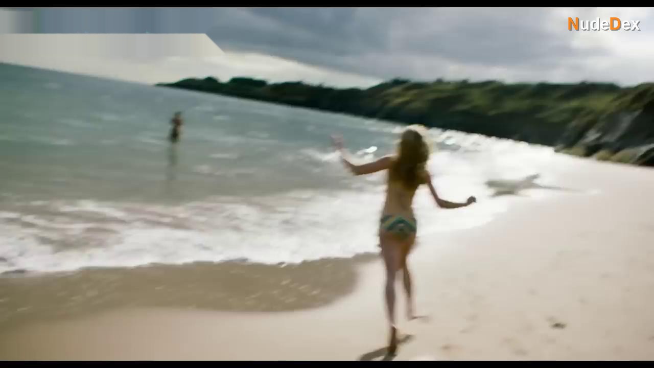 Evanna Lynch in My Name Is Emily, photo 14