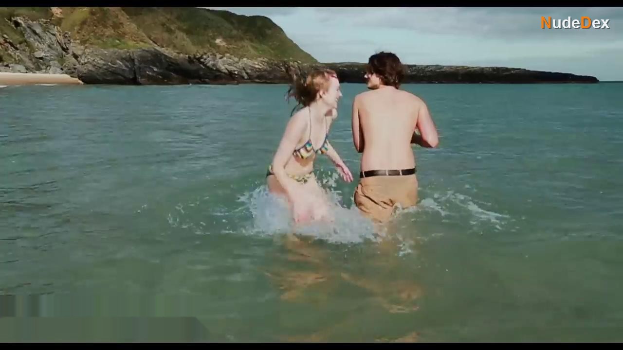 Evanna Lynch in My Name Is Emily, photo 16