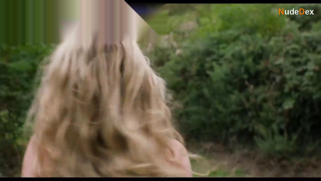 Evanna Lynch in My Name Is Emily, photo 22
