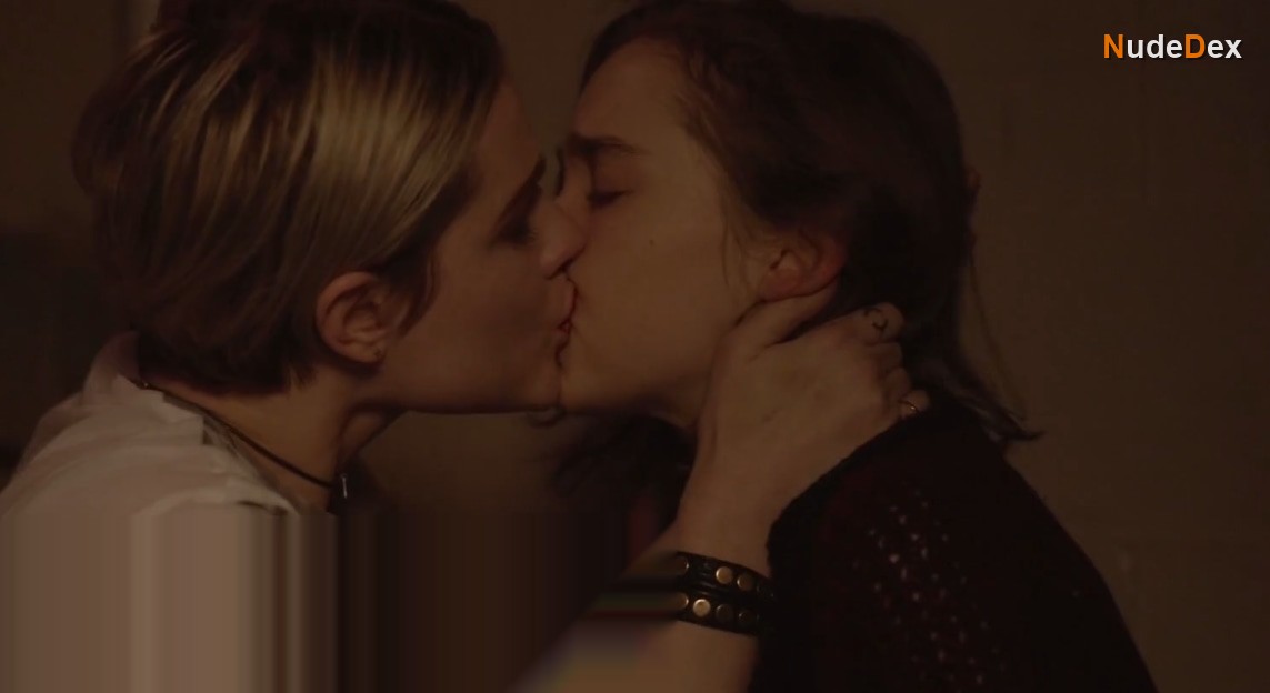Evan Rachel Wood in Allure, photo 3