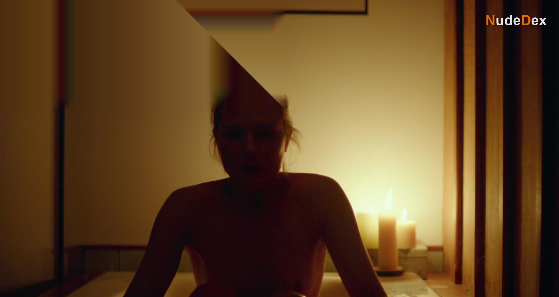 Evan Rachel Wood in Into The Forest, photo 4