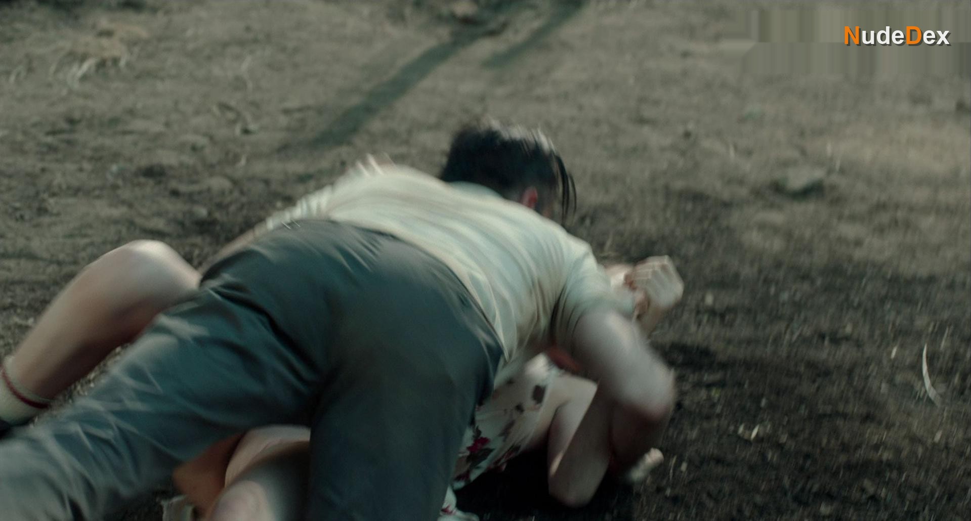 Evan Rachel Wood in Into The Forest, photo 6