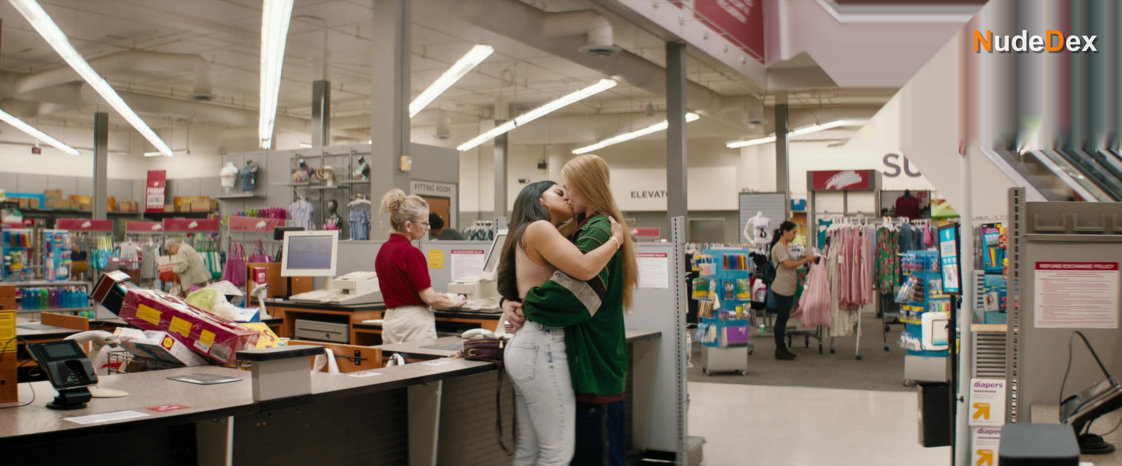 Evan Rachel Wood in Kajillionaire, photo 1