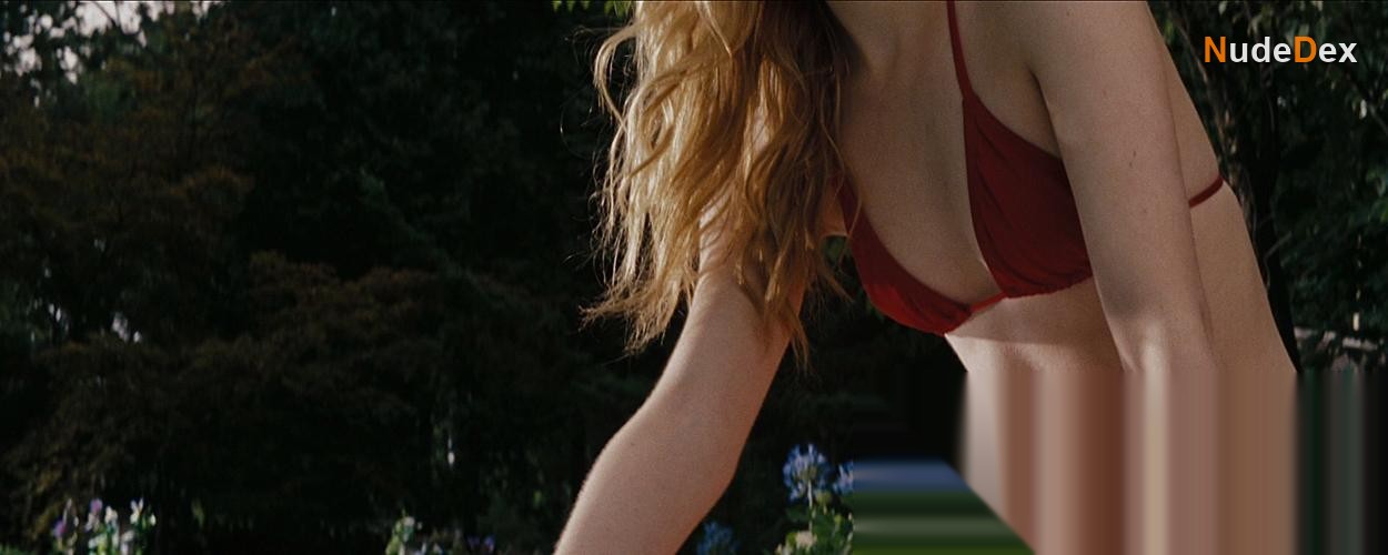 Evan Rachel Wood in The Life Before Her Eyes, photo 4