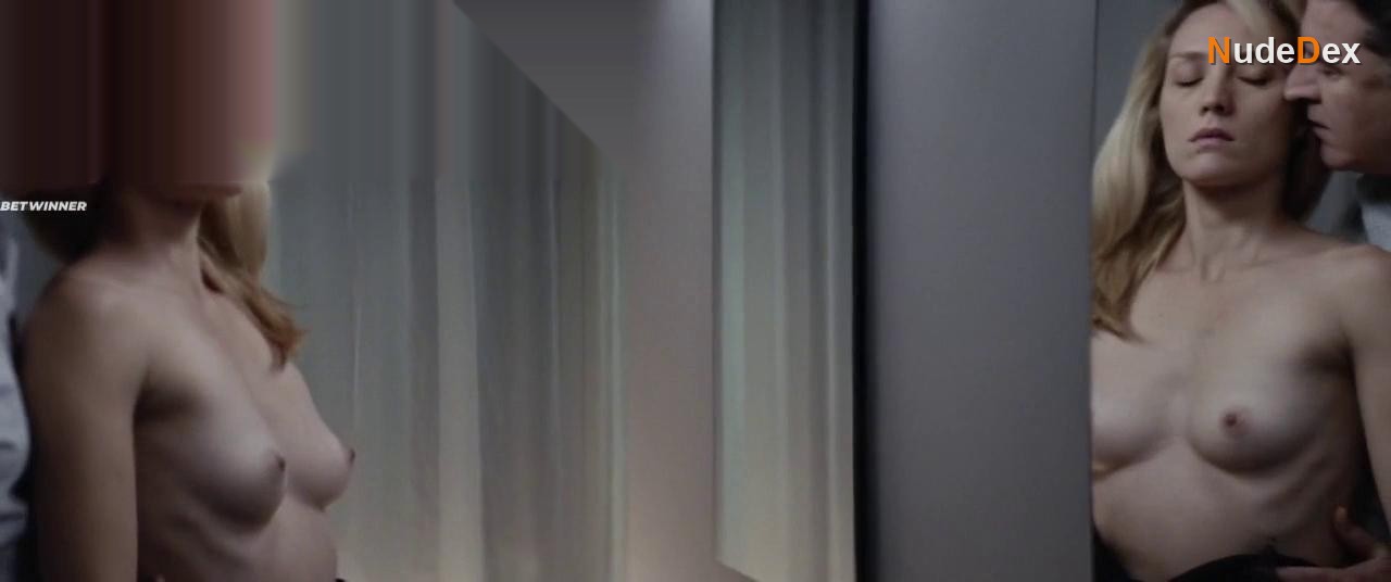 Evelyne Brochu in Cash Nexus, photo 9