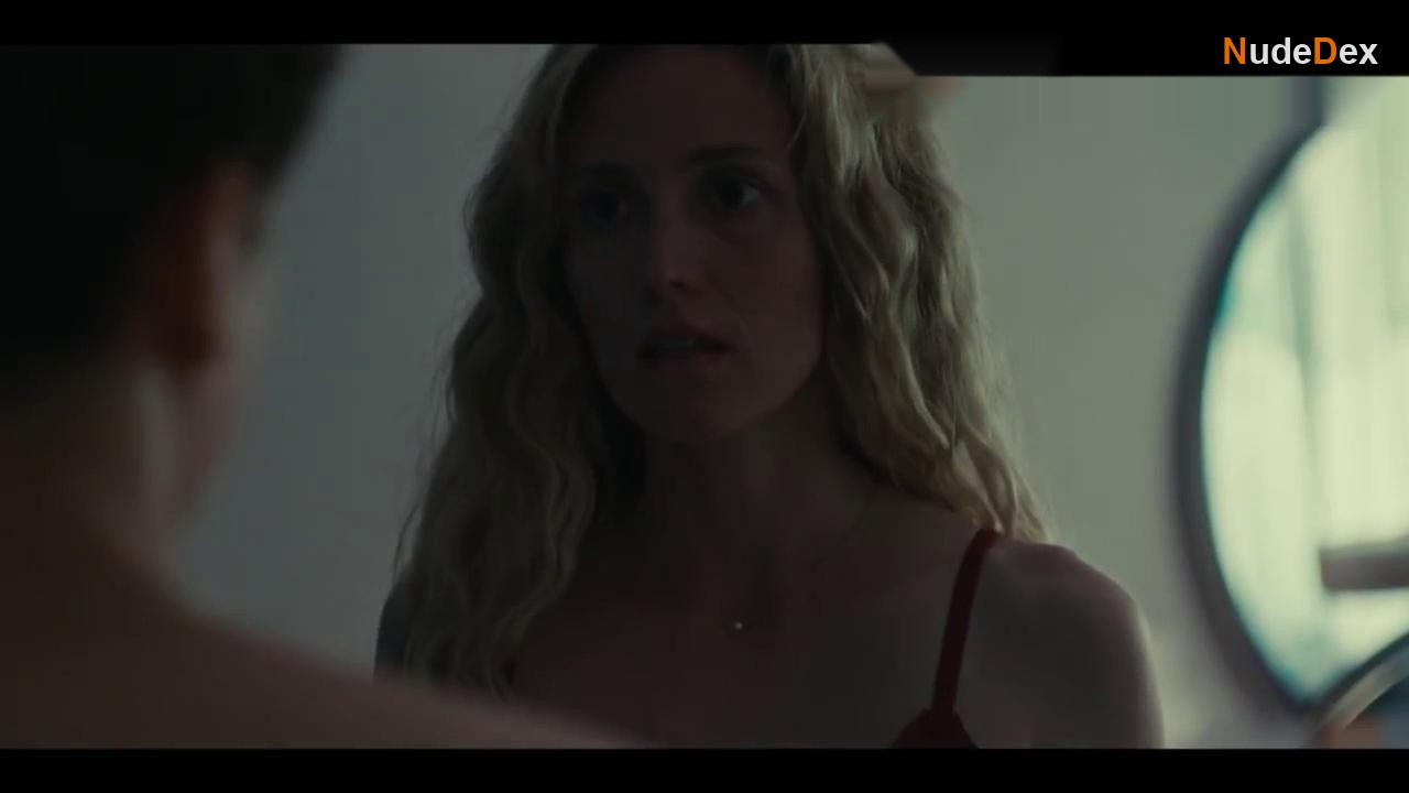 Evelyne Brochu in Chouchou, photo 15