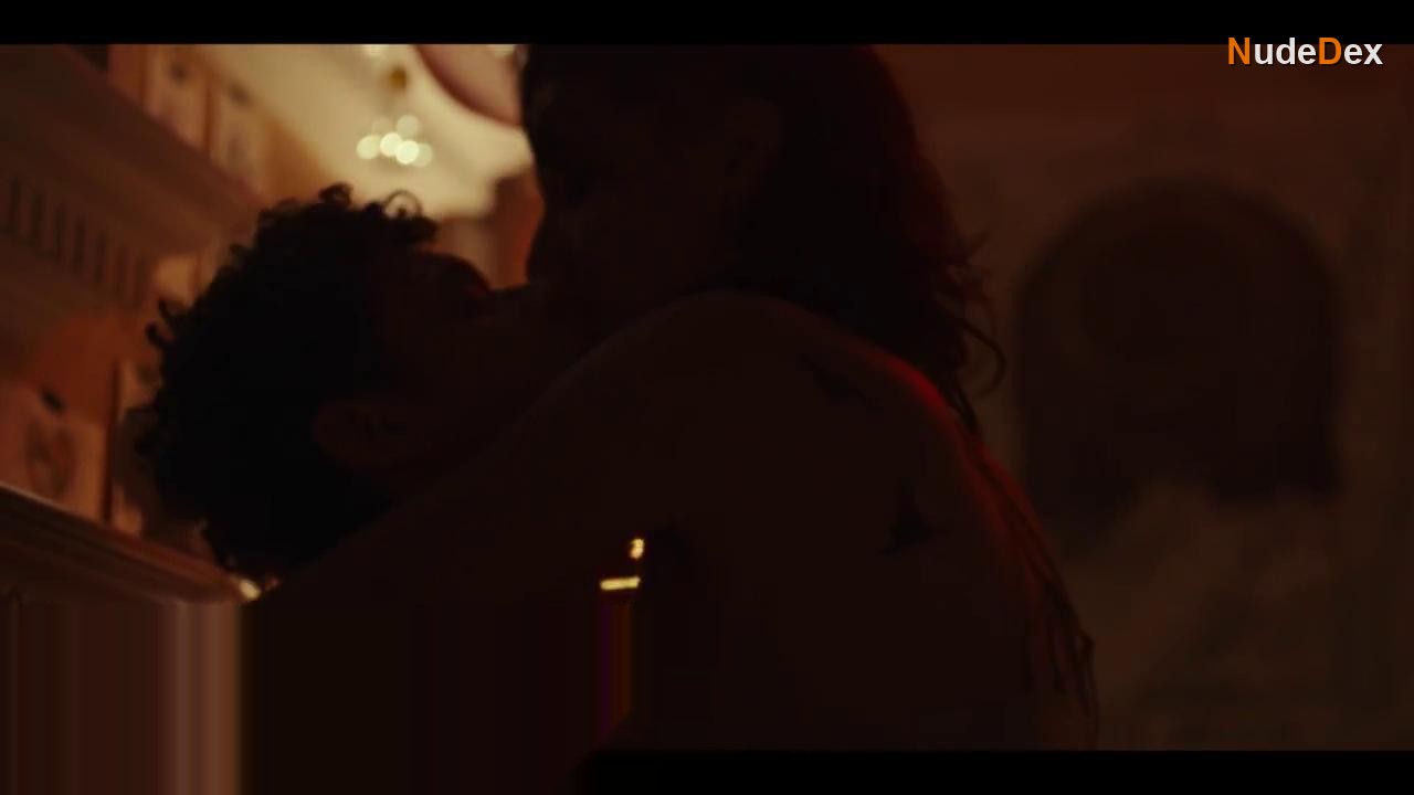 Evelyne Brochu in Chouchou, photo 19