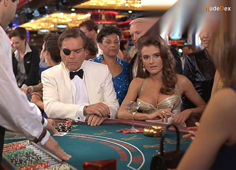 Fabiana Udenio in Austin Powers: International Man Of Mystery, photo 4