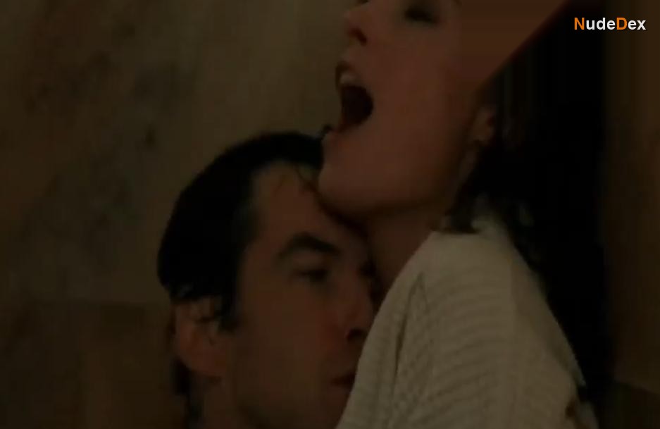 Famke Janssen in Goldeneye, photo 1