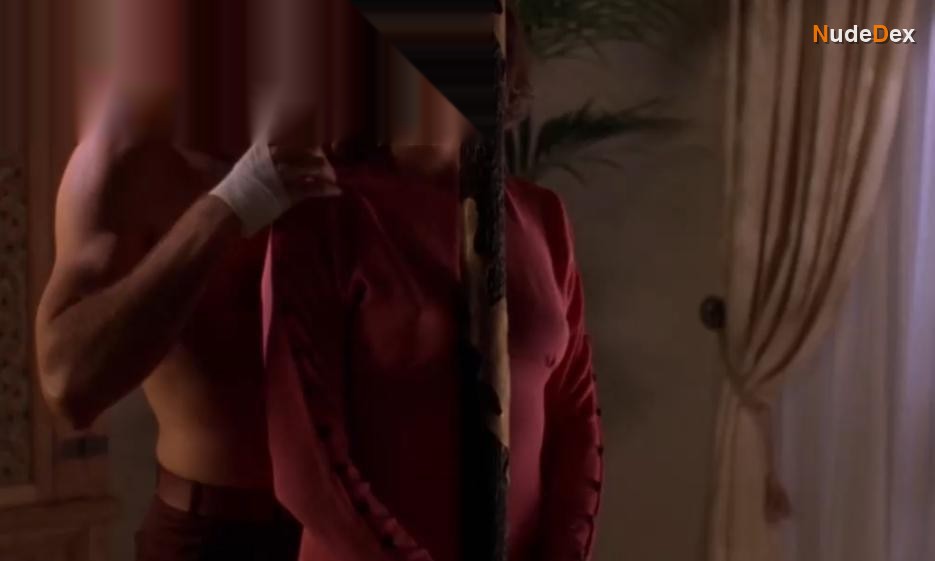 Famke Janssen in Lord Of Illusions, photo 2