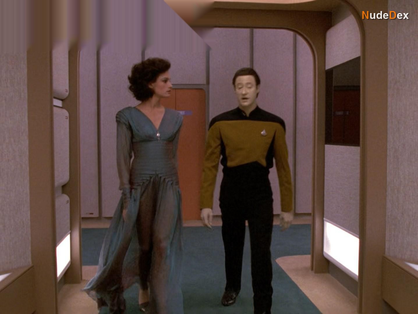 Famke Janssen in Star Trek The Next Generation, photo 8