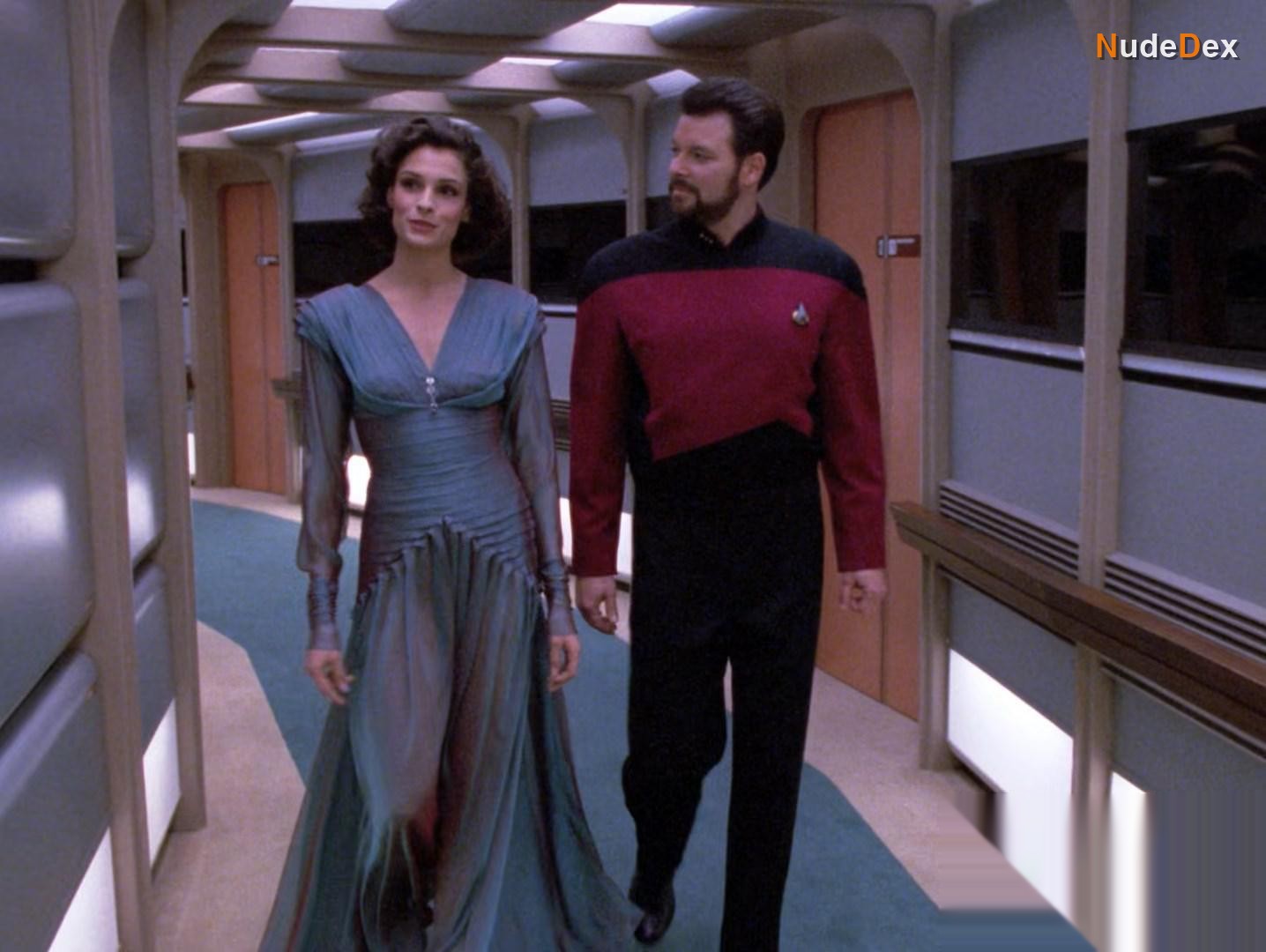 Famke Janssen in Star Trek The Next Generation, photo 9
