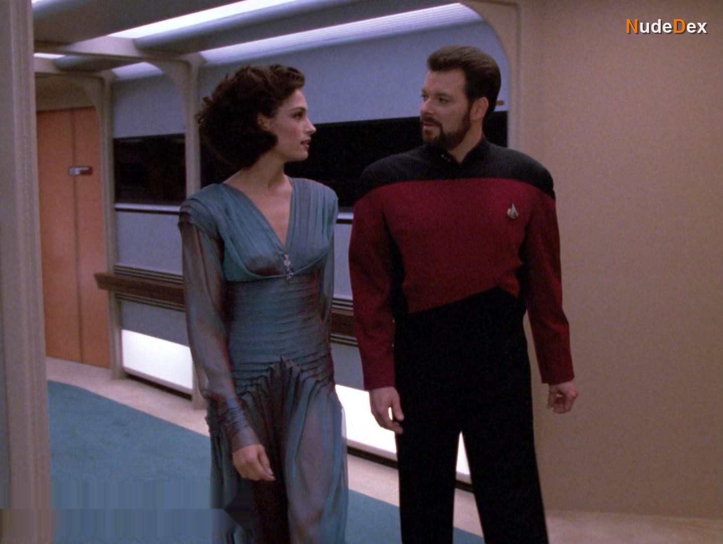 Famke Janssen in Star Trek The Next Generation, photo 13