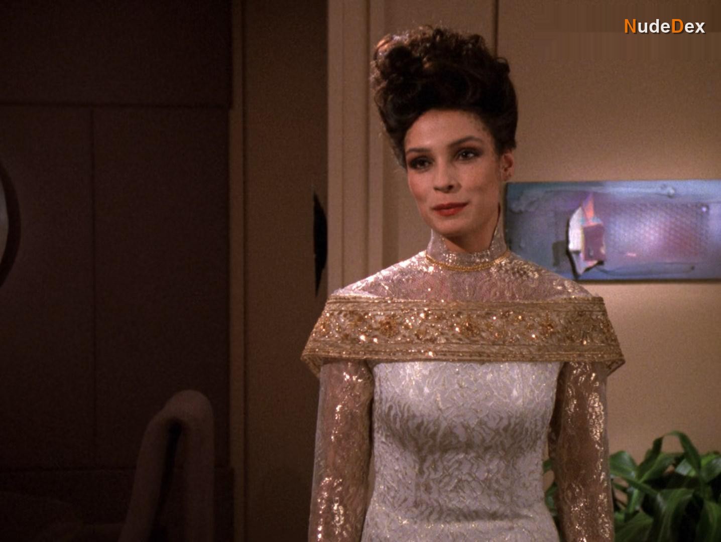 Famke Janssen in Star Trek The Next Generation, photo 14