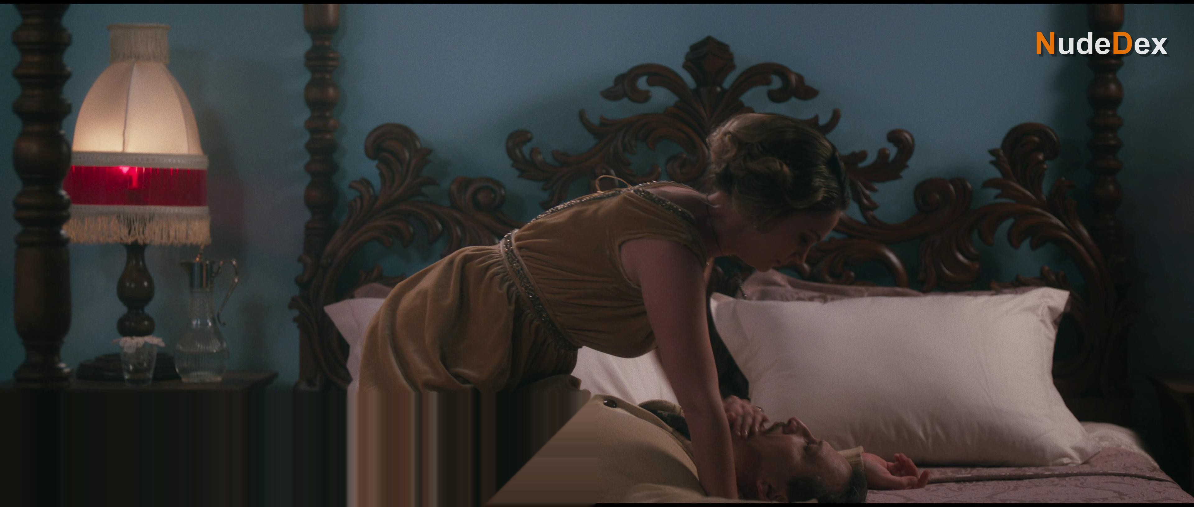 Farah Zeynep Abdullah in Bihter, photo 2