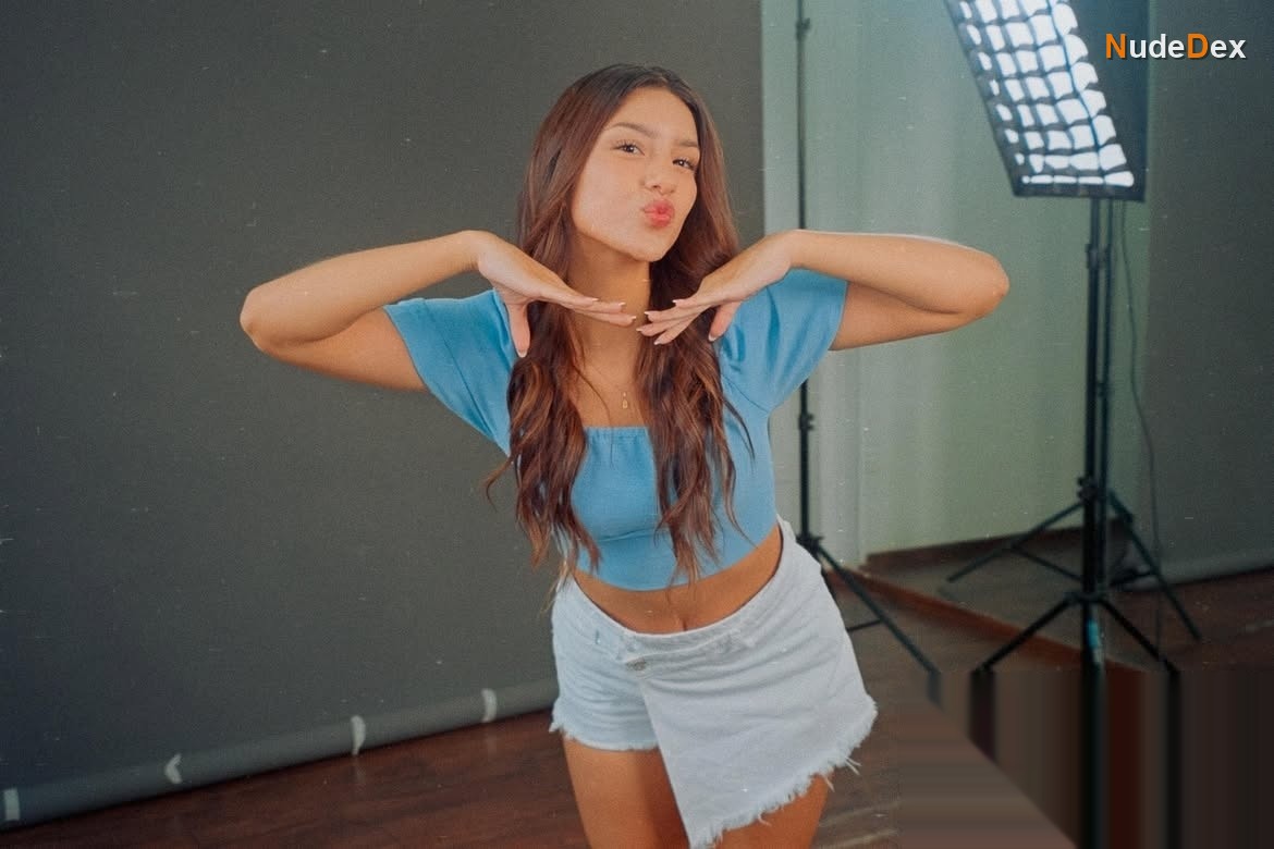 Fernanda Llanos in Humor Peru, photo 6
