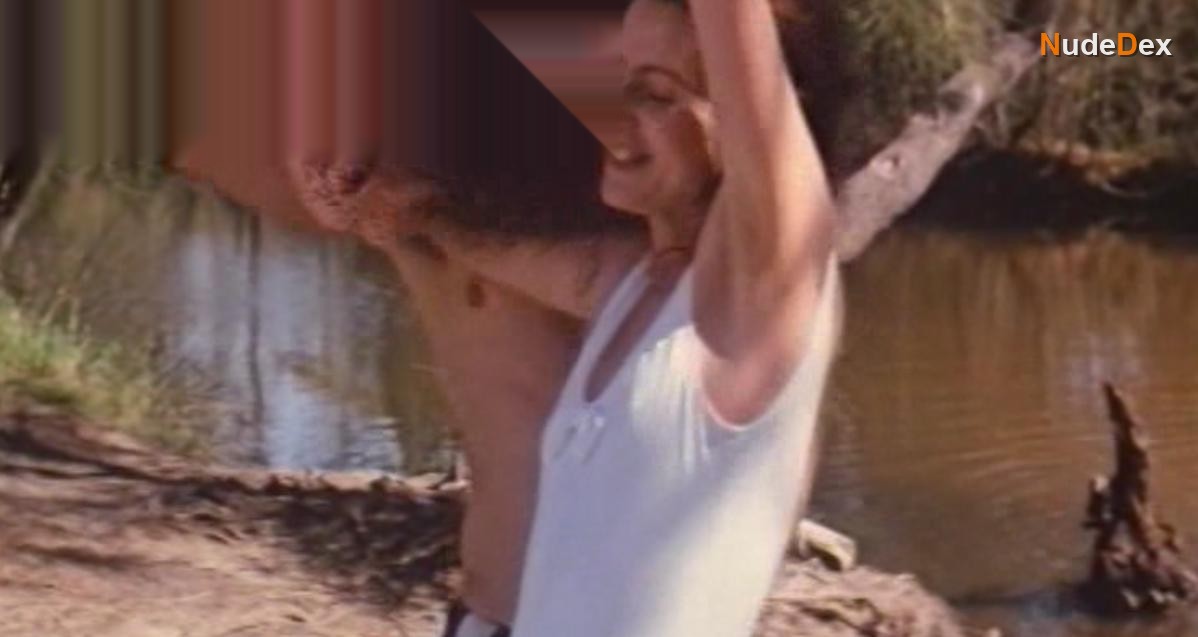 Fiona Gauntlett in Stones Of Death, photo 3
