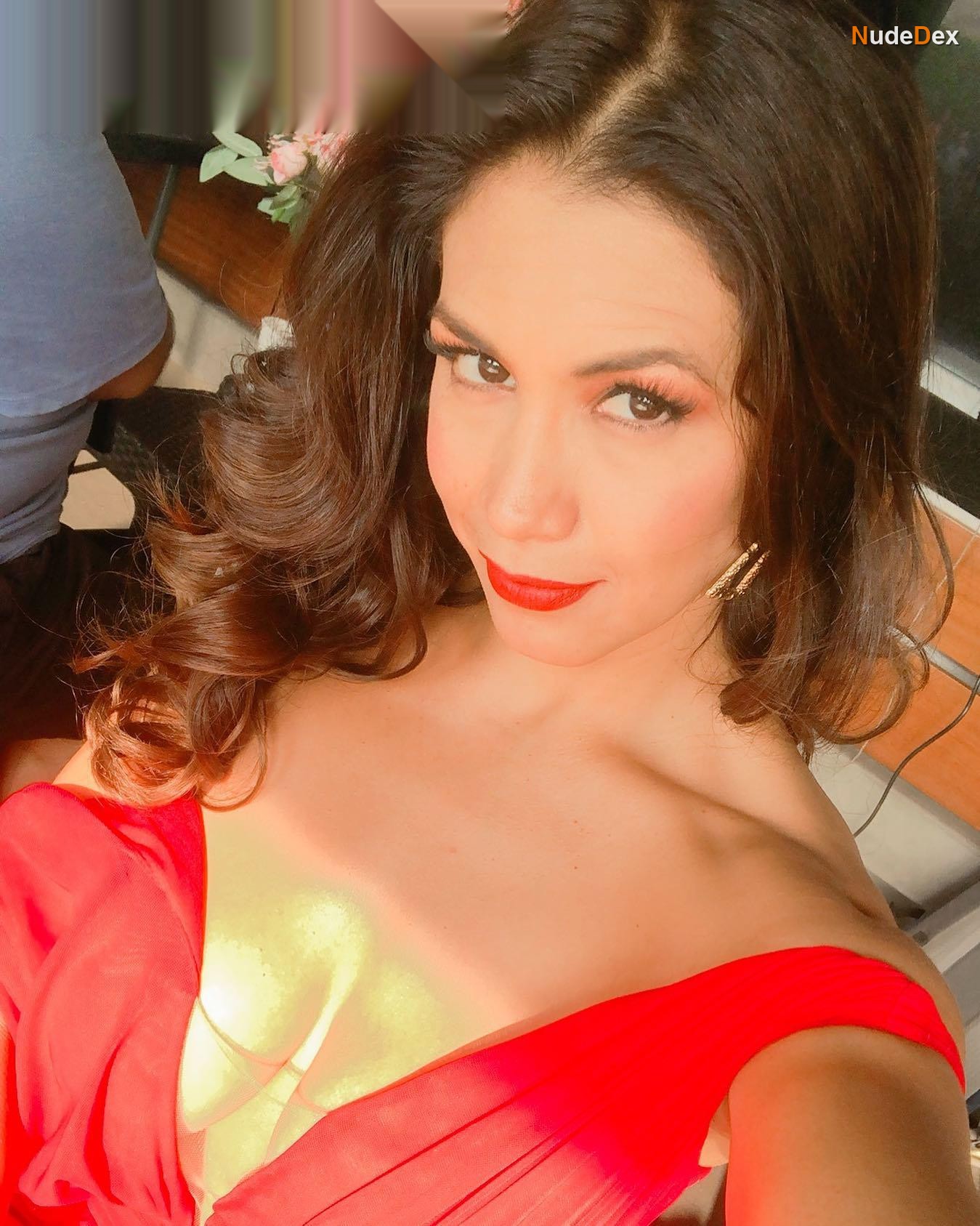 Fiorella Luna in Two Sisters, photo 9