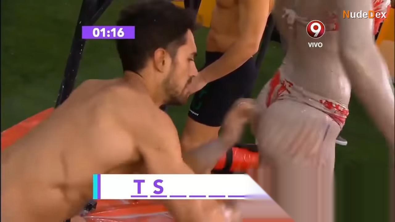 Flor Vigna in Combate, photo 31