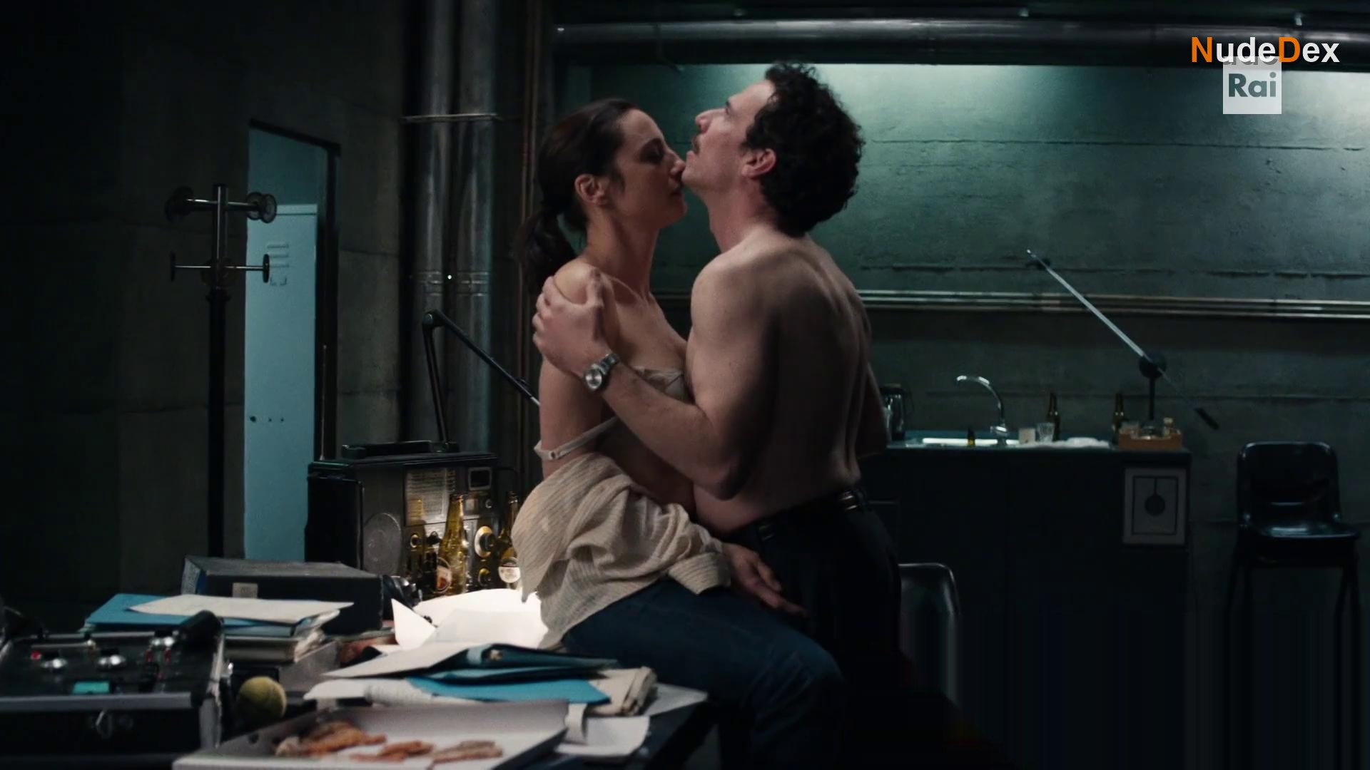 Francesca Inaudi in Il Cacciatore, photo 7