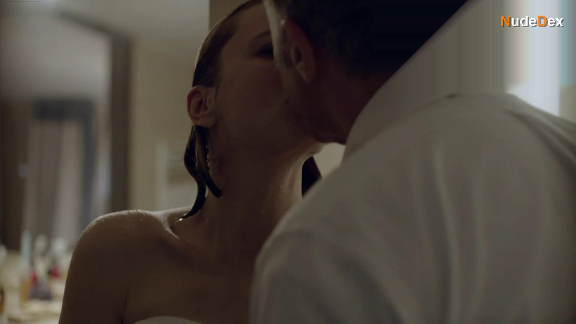 Francesca Inaudi in Laquila Grandi Speranze, photo 7