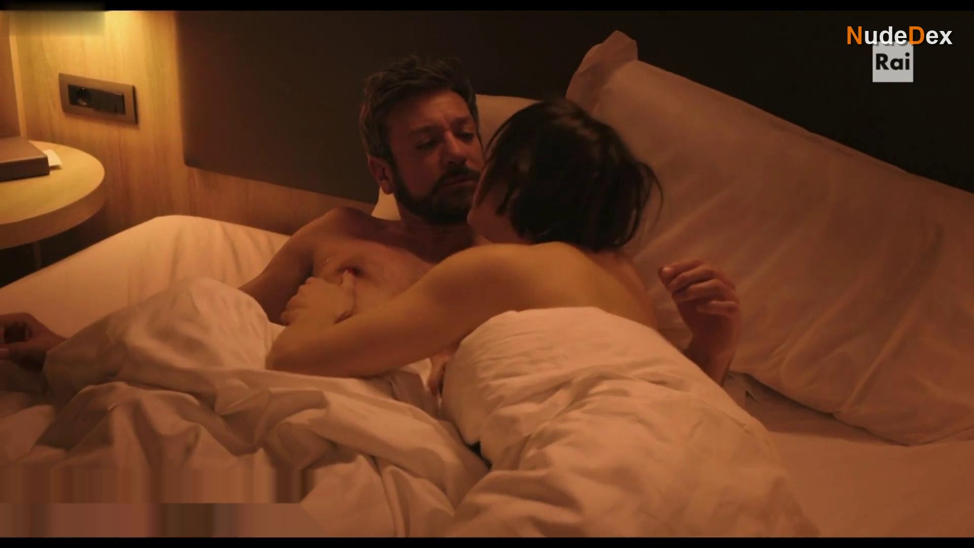 Francesca Inaudi in Una Pallottola Nel Cuore, photo 2