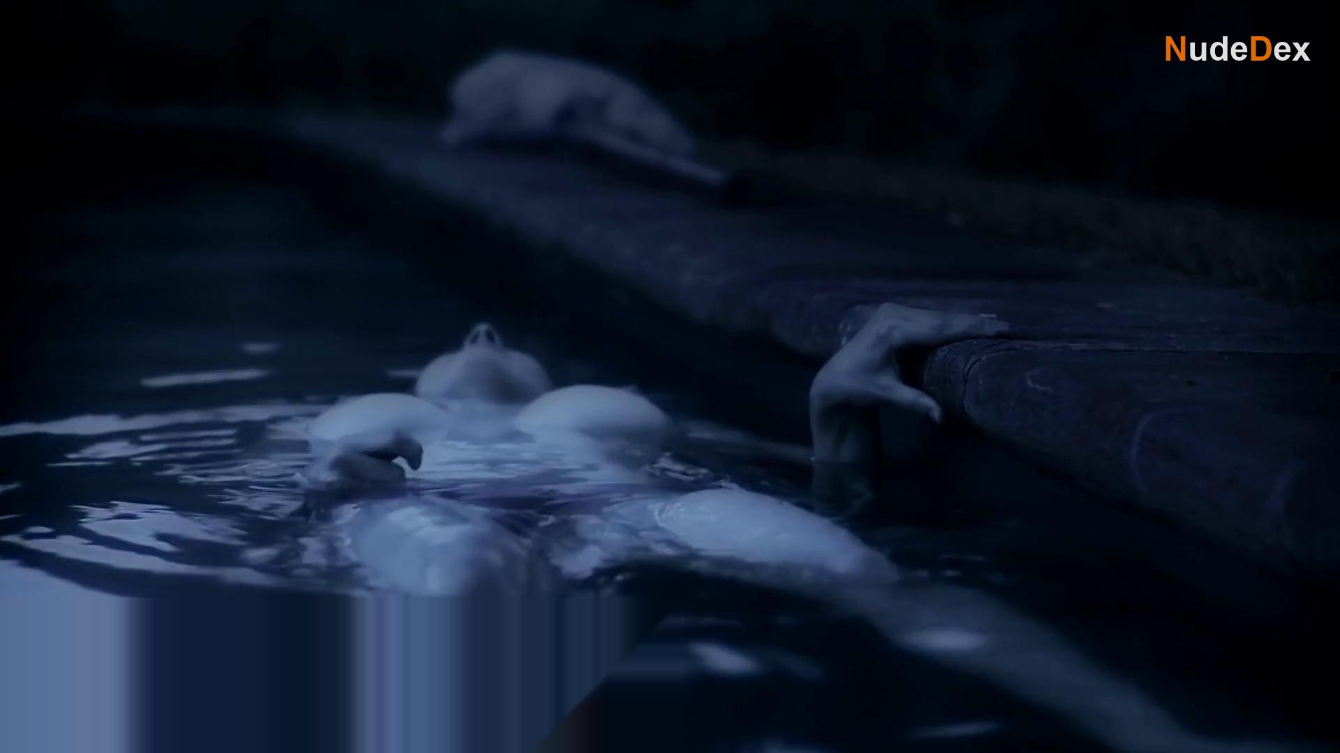 Francisca Walker in Camila S Awakening, photo 3