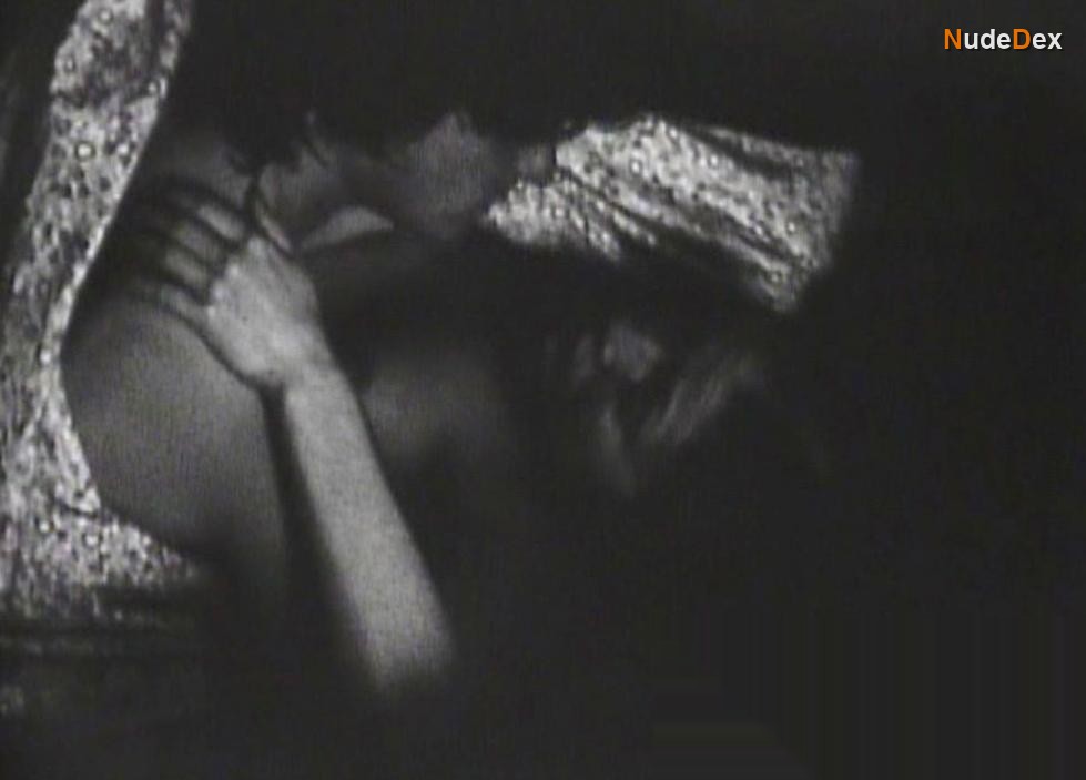 Bernadette Lafont in La Maman Et La Putain