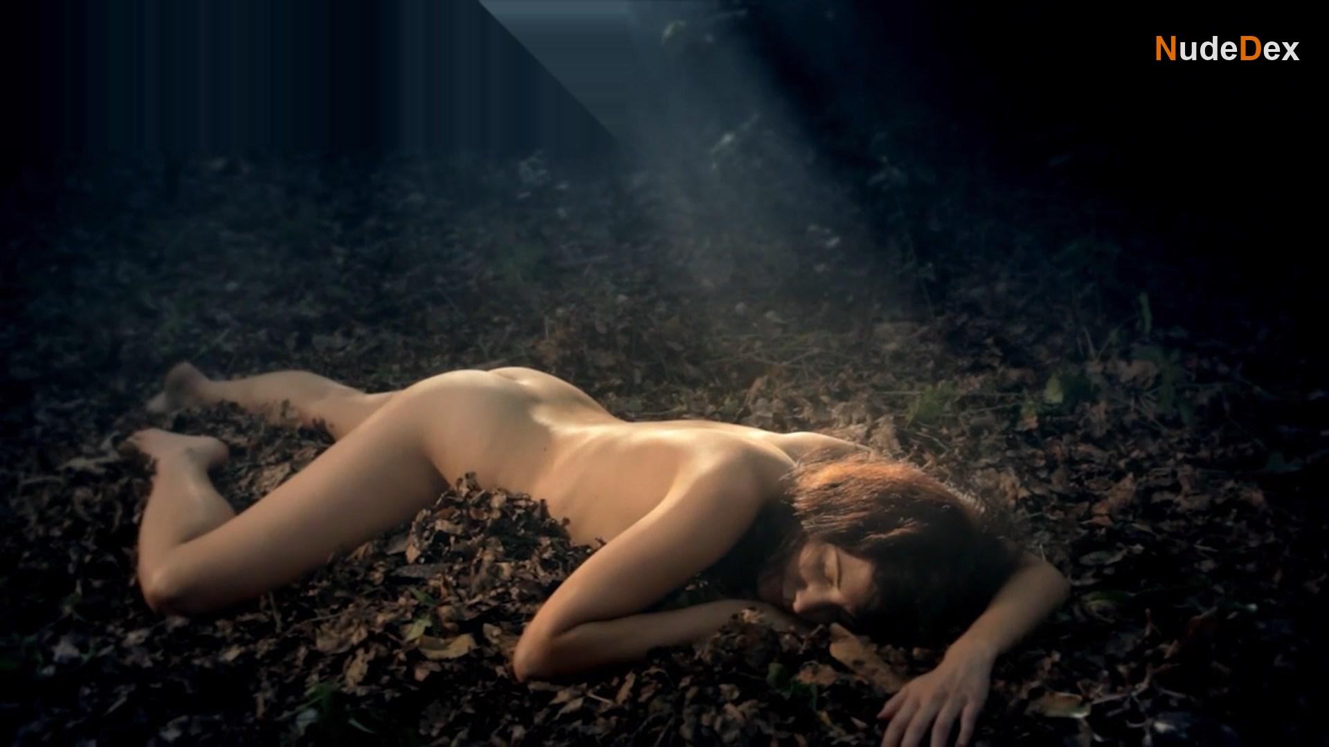 Franziska Lehmann in Lovely Wolf, photo 2