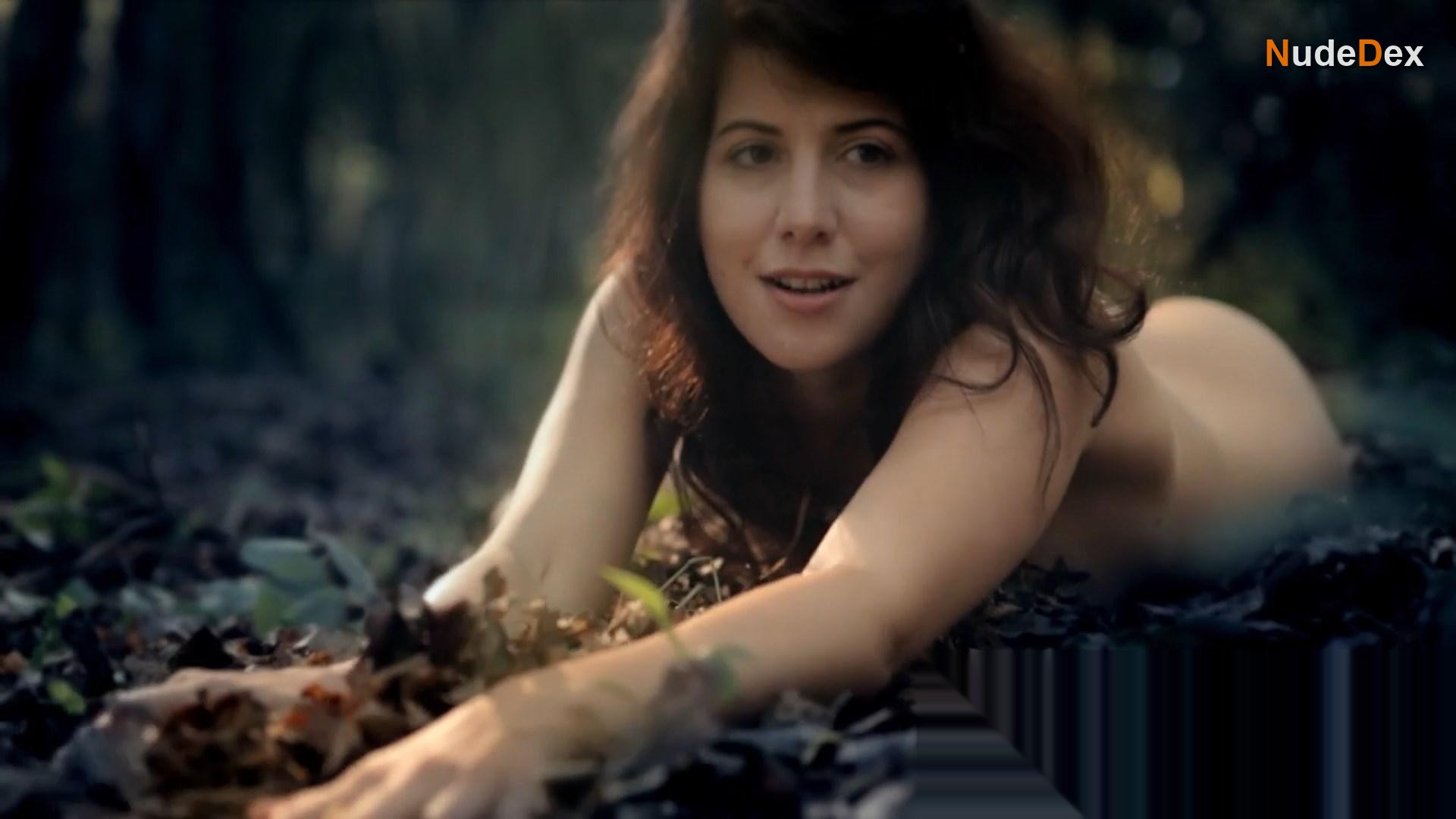 Franziska Lehmann in Lovely Wolf, photo 3