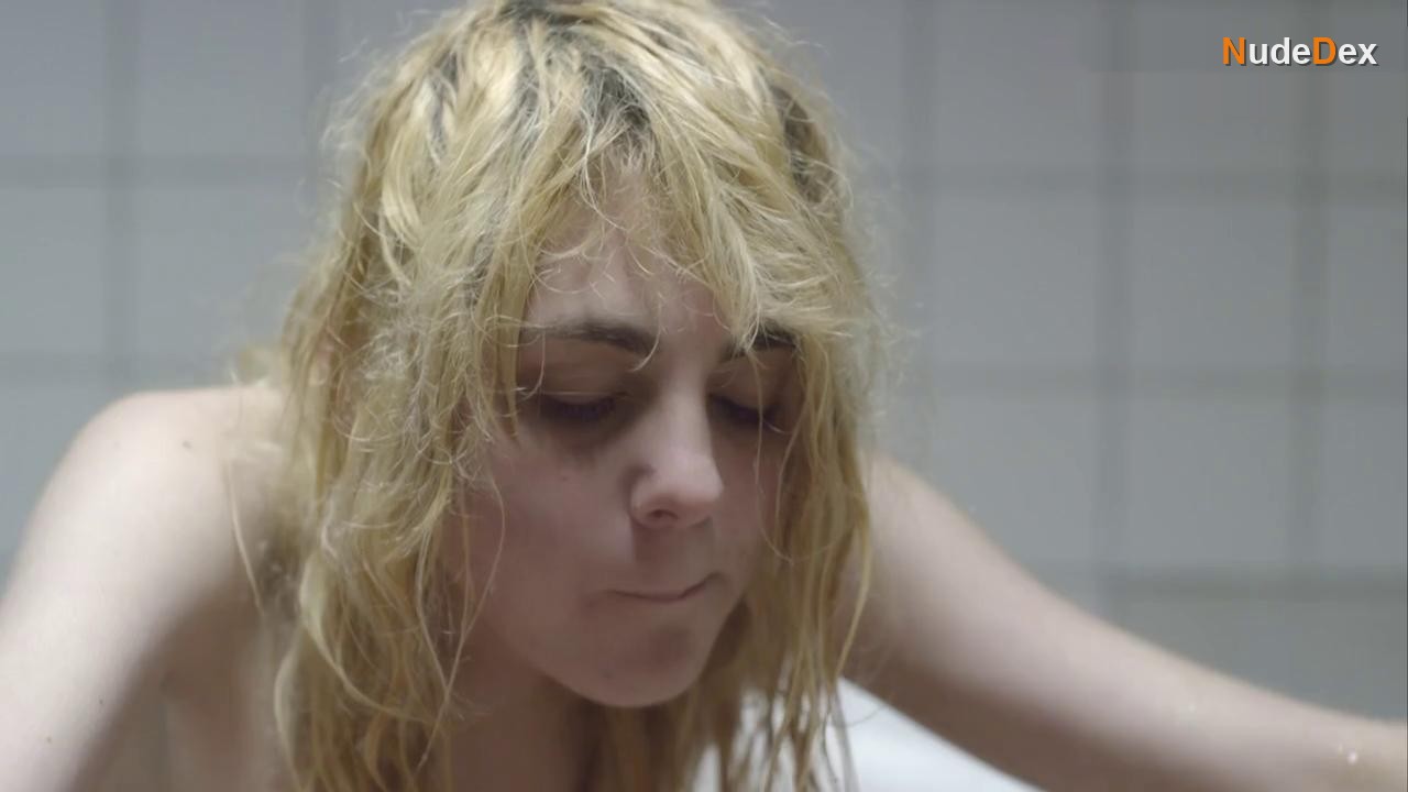 Frederikke Dahl Hansen in Teenland, photo 8