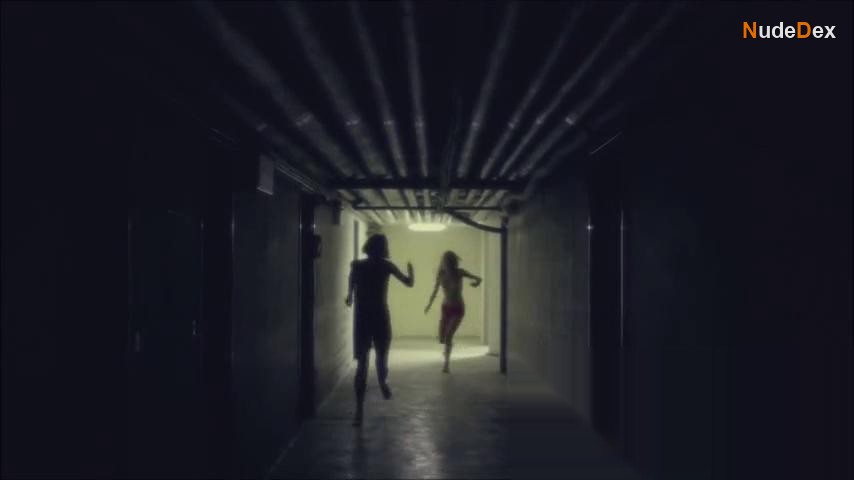 Frederikke Dahl Hansen in Teenland, photo 11
