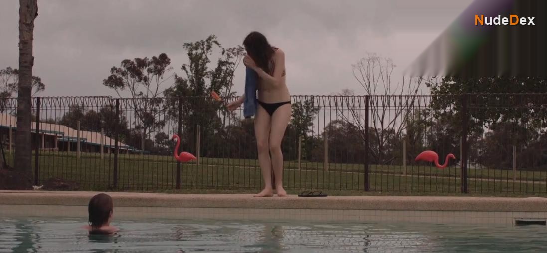 Freyja Benjamin in Bird Of Paradise, photo 2