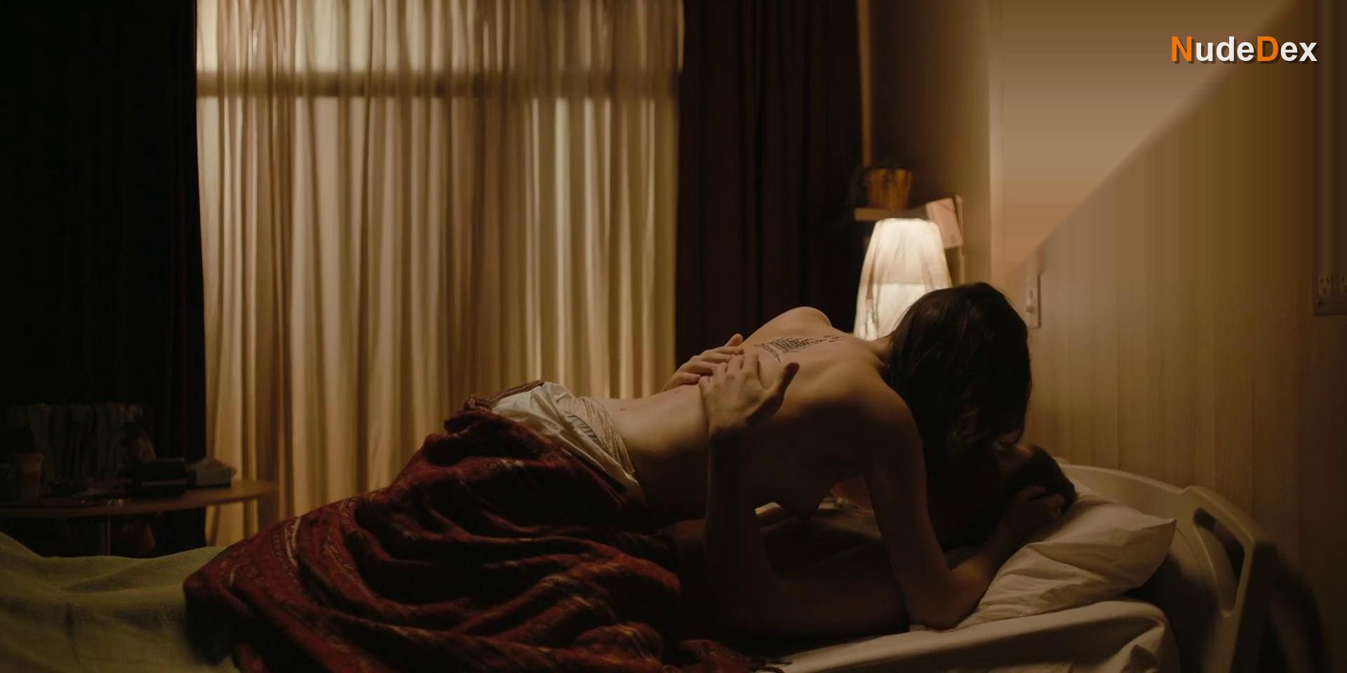 Freyja Benjamin in Everything In Between, photo 6