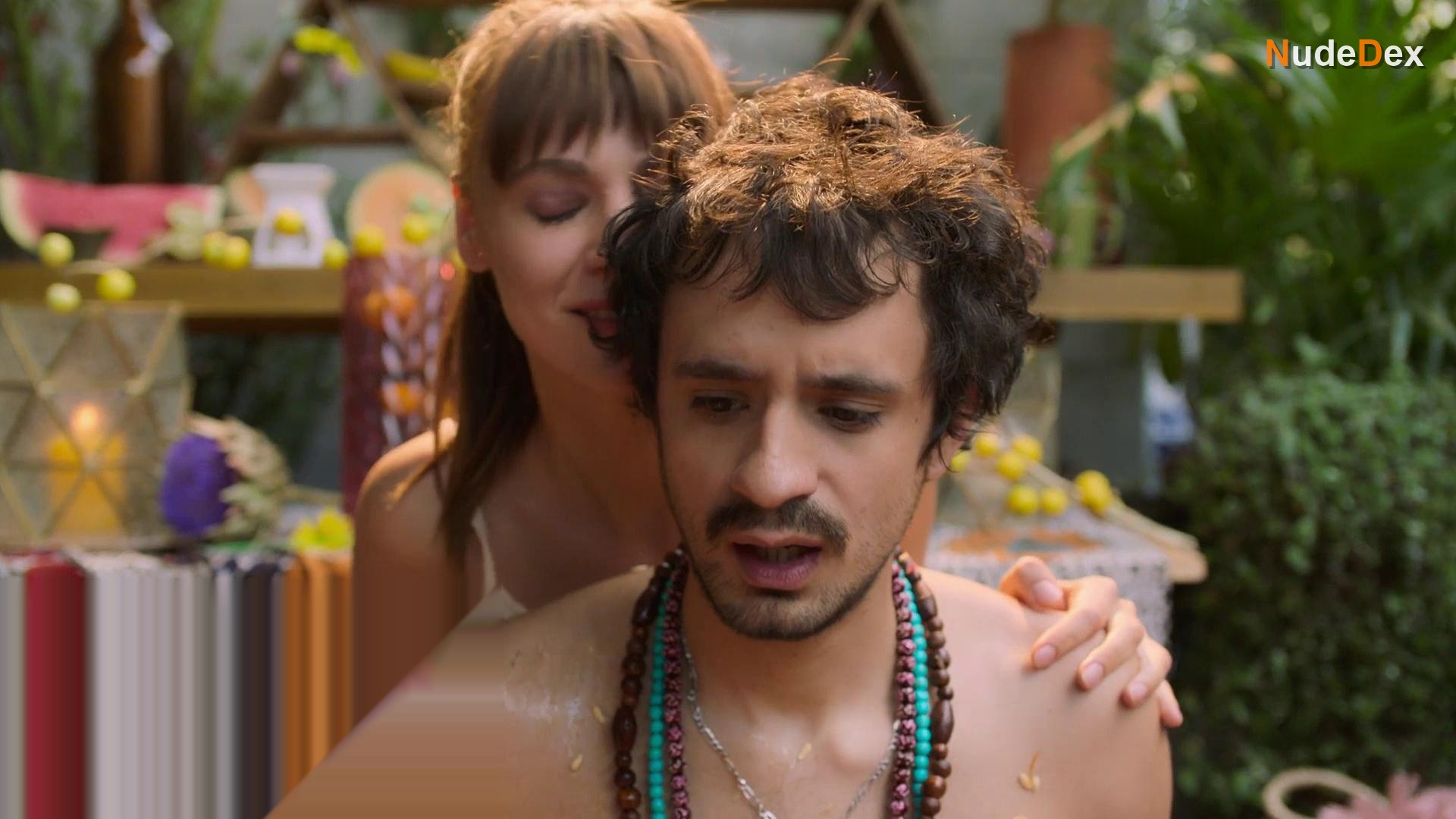 Gabriela Marcos in Como Sobrevivir Soltero, photo 5