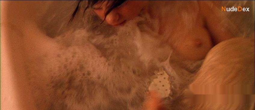 Gabrielle Anwar in Body Snatchers, photo 15