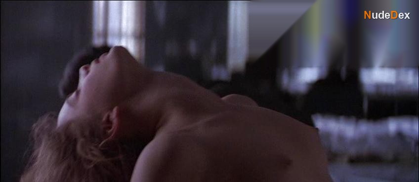 Gabrielle Anwar in Body Snatchers, photo 16