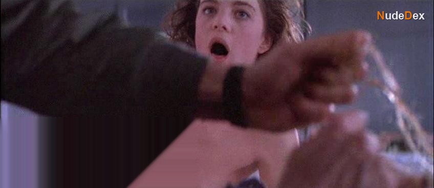 Gabrielle Anwar in Body Snatchers, photo 19