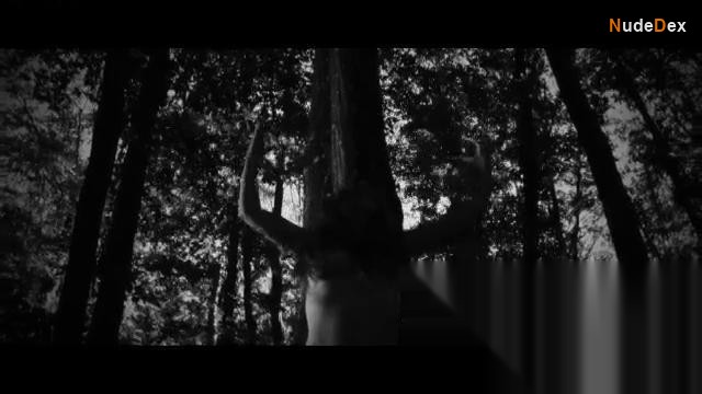 Gabrielle Chabot in Money, photo 1