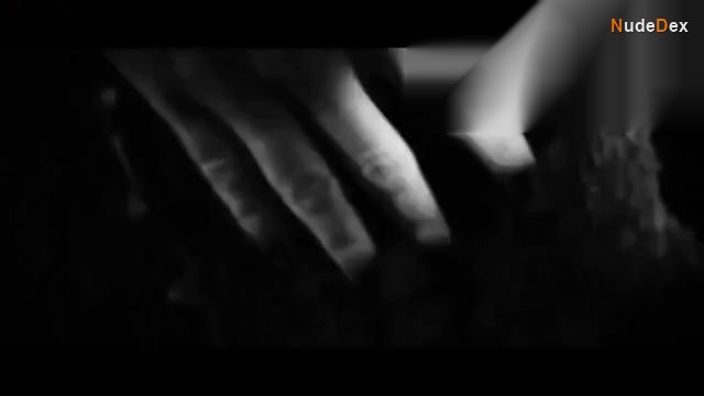 Gabrielle Chabot in Money, photo 6