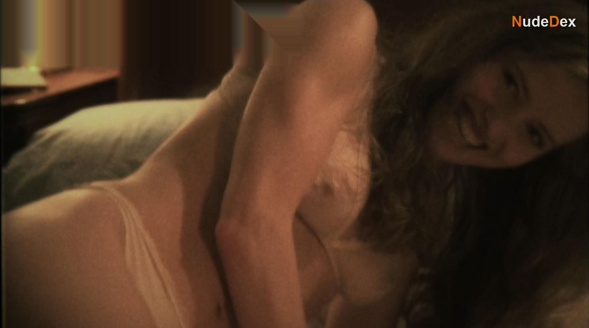 Gala Besson in Cold Ground, photo 2