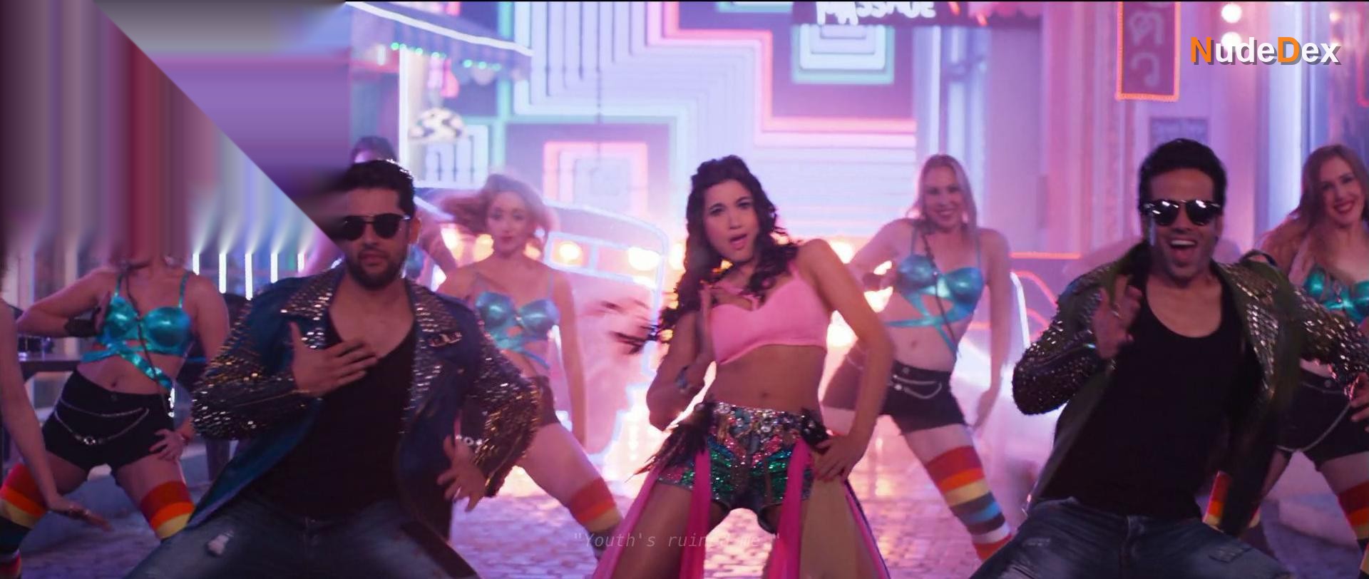 Gauhar Khan in Kya Kool Hain Hum 3, photo 3